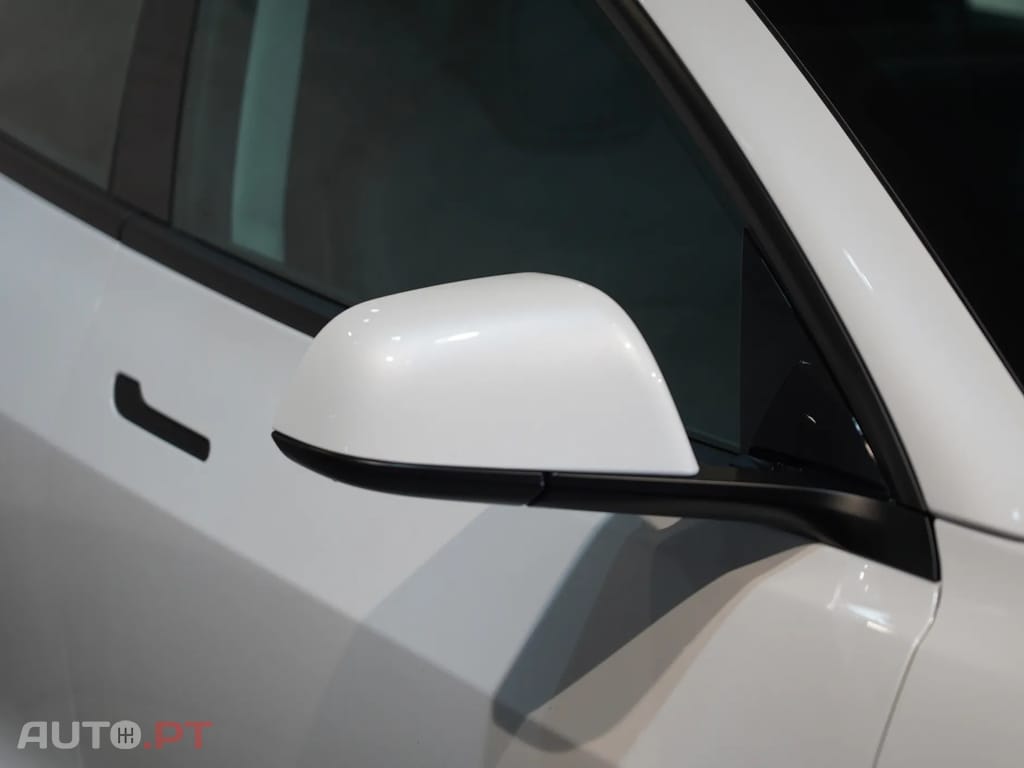 Tesla Model 3 Tração Traseira