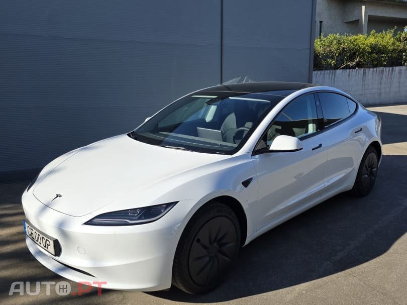 Tesla Model 3 Tração Traseira
