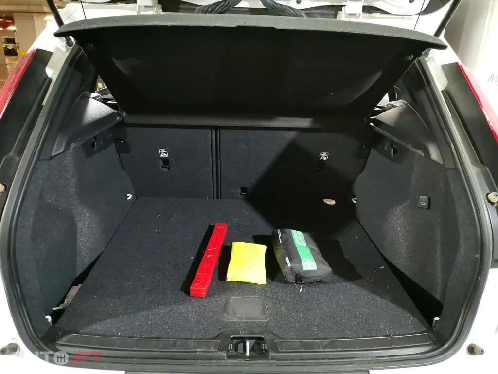 Volvo XC40 1.5 T3 Momentum Core