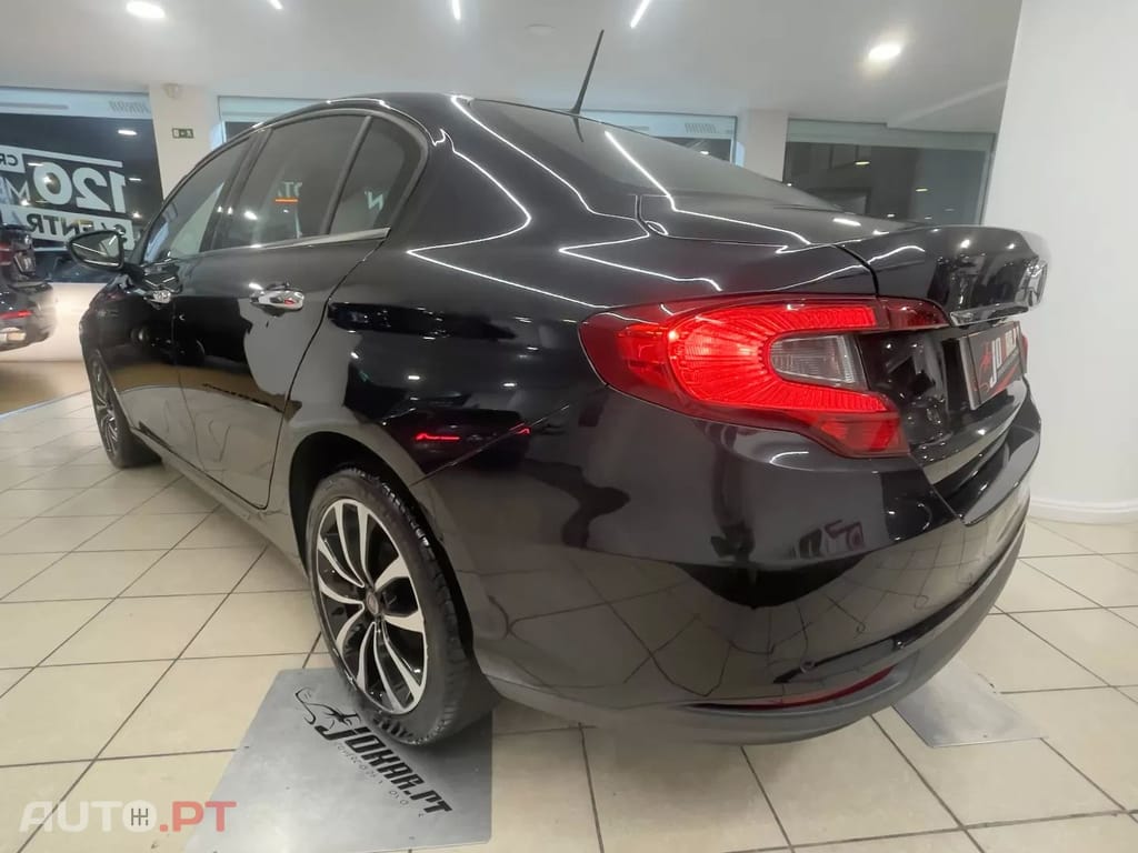 Fiat Tipo 1.3 M-Jet Easy JLL 17 (NACIONAL)