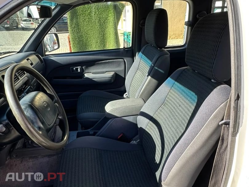 Toyota Hilux 2.4 TD LN170LM CE Trial