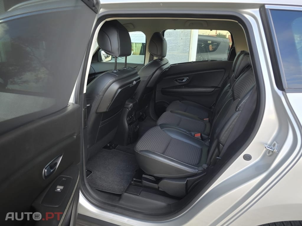 Renault Grand Scénic dCi 110 FAP EDC Dynamique