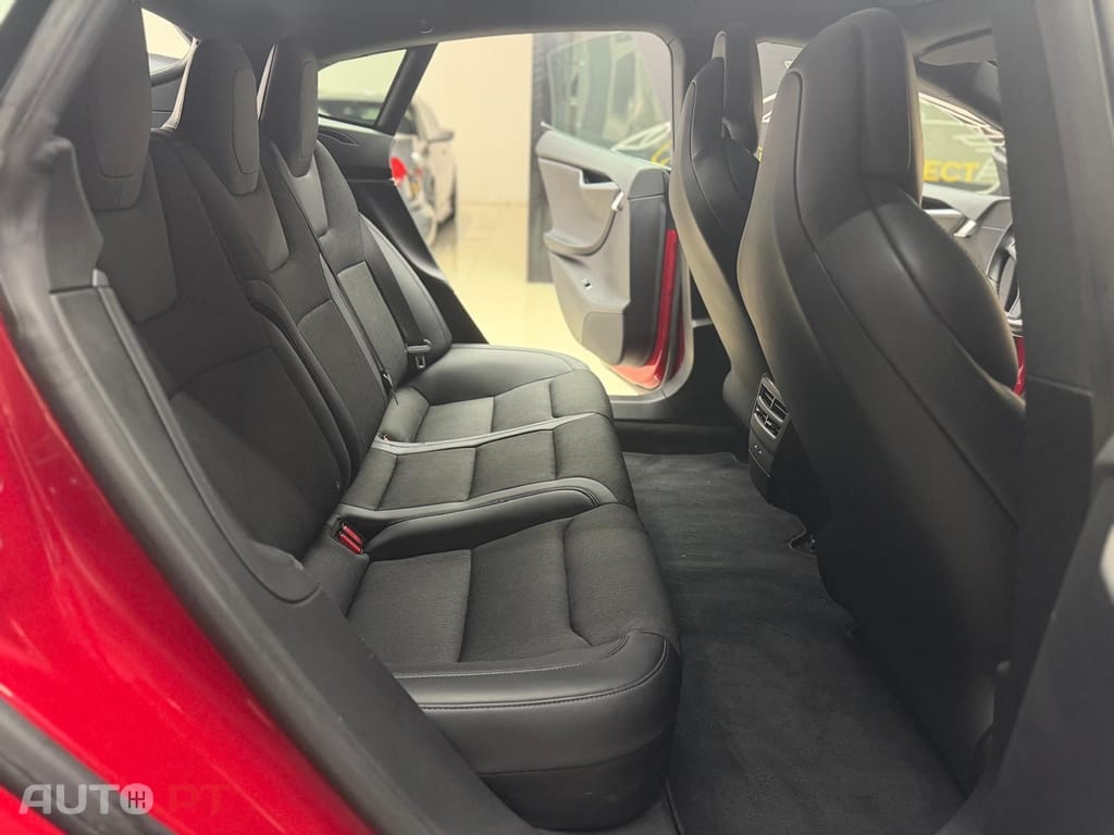 Tesla Model S 75D