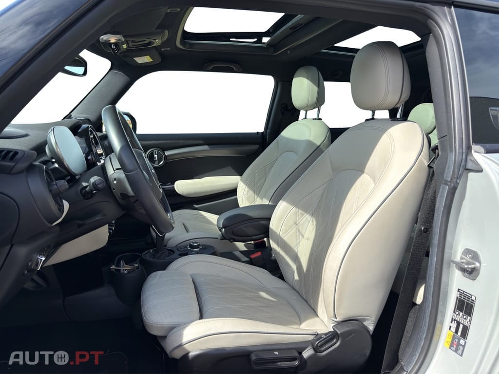 MINI Cooper Cooper SE Premium Yours