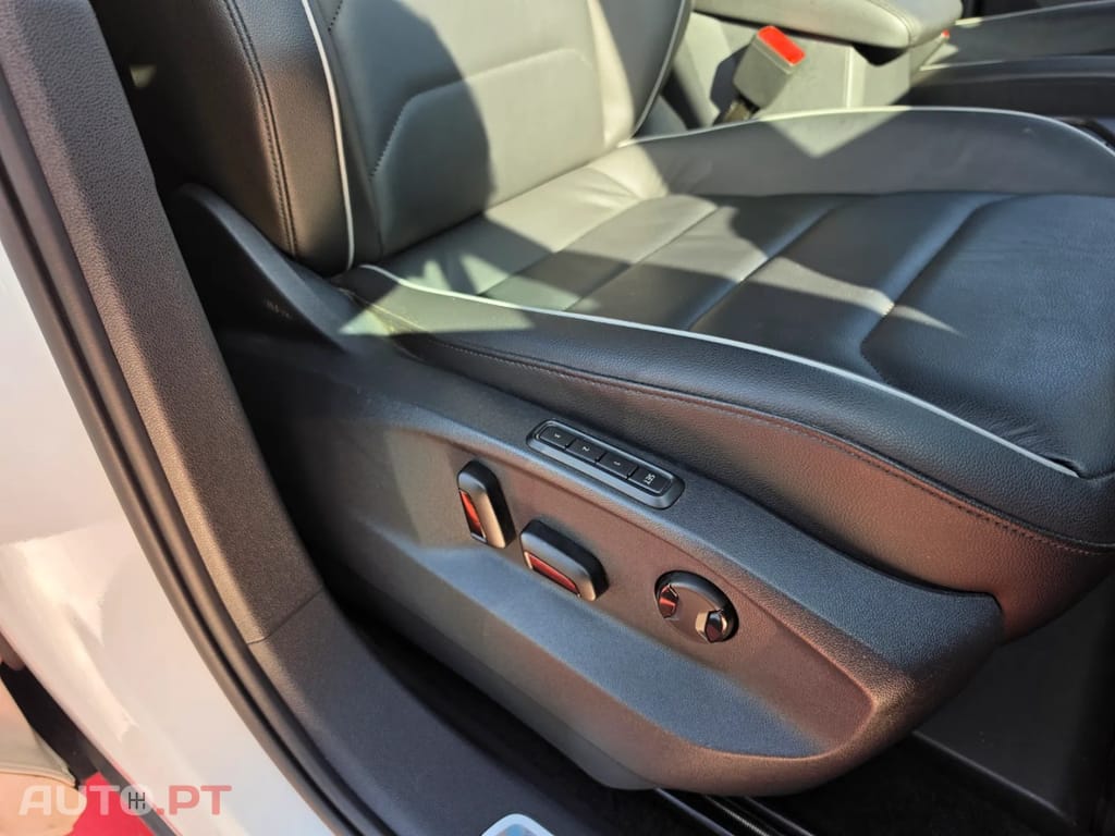 Volkswagen Tiguan 2.0 TDI Highline DSG 4Motion