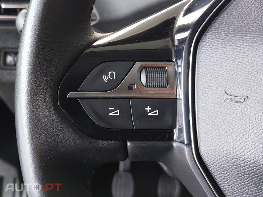 Peugeot 3008 1.5 BlueHDi Active