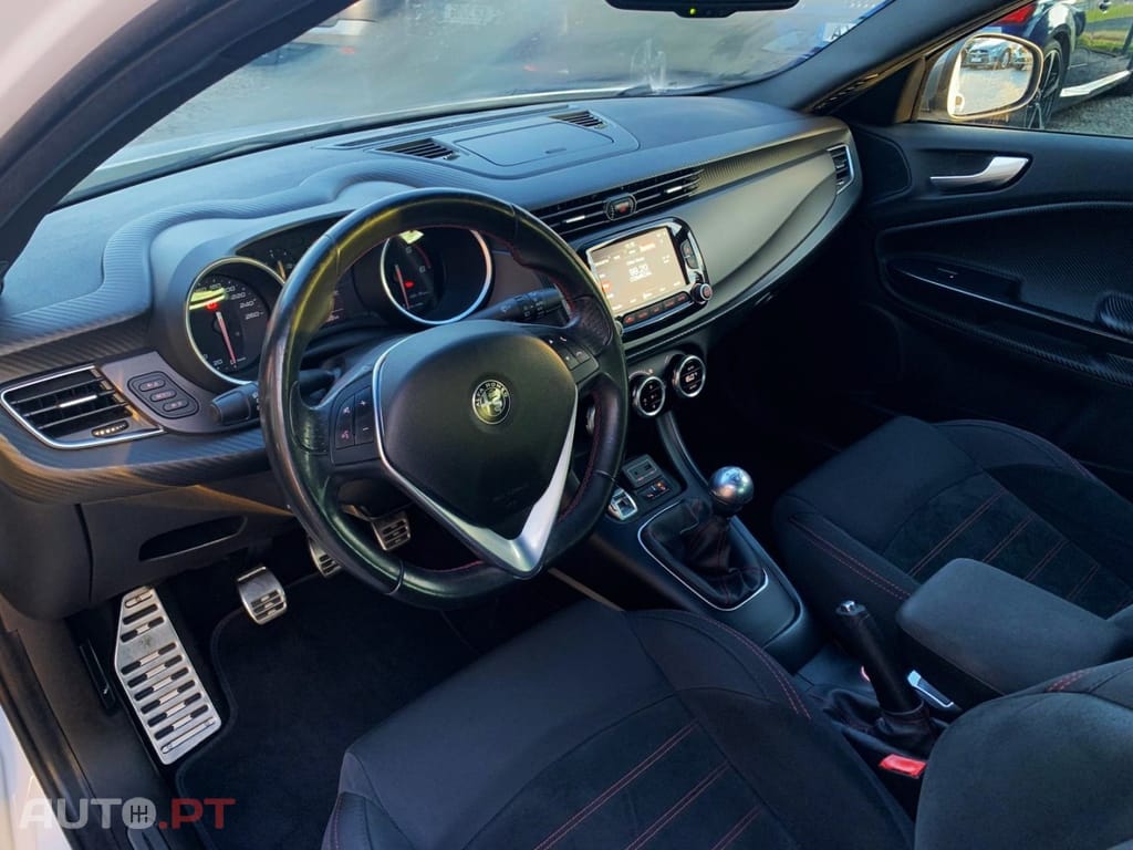 Alfa Romeo Giulietta 1.6 JTDm Super