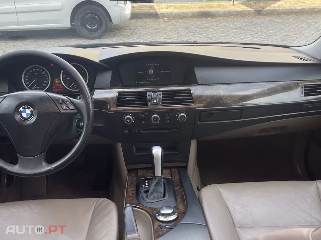 BMW 530 DA SPORT LOOK M (NACIONAL)