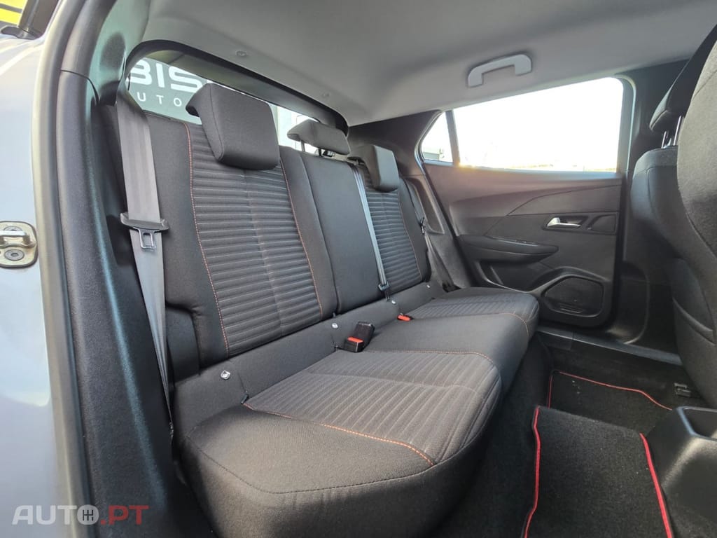 Peugeot 2008 PureTech 100 Active