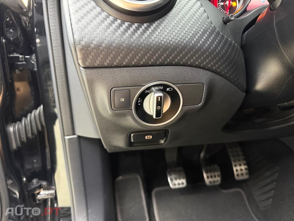 Mercedes-Benz A 180 AMG Line