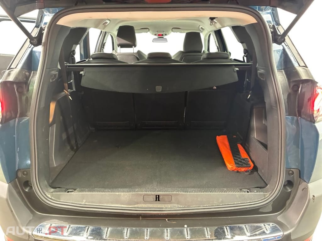 Peugeot 5008 1.2 PureTech Allure Pack EAT8