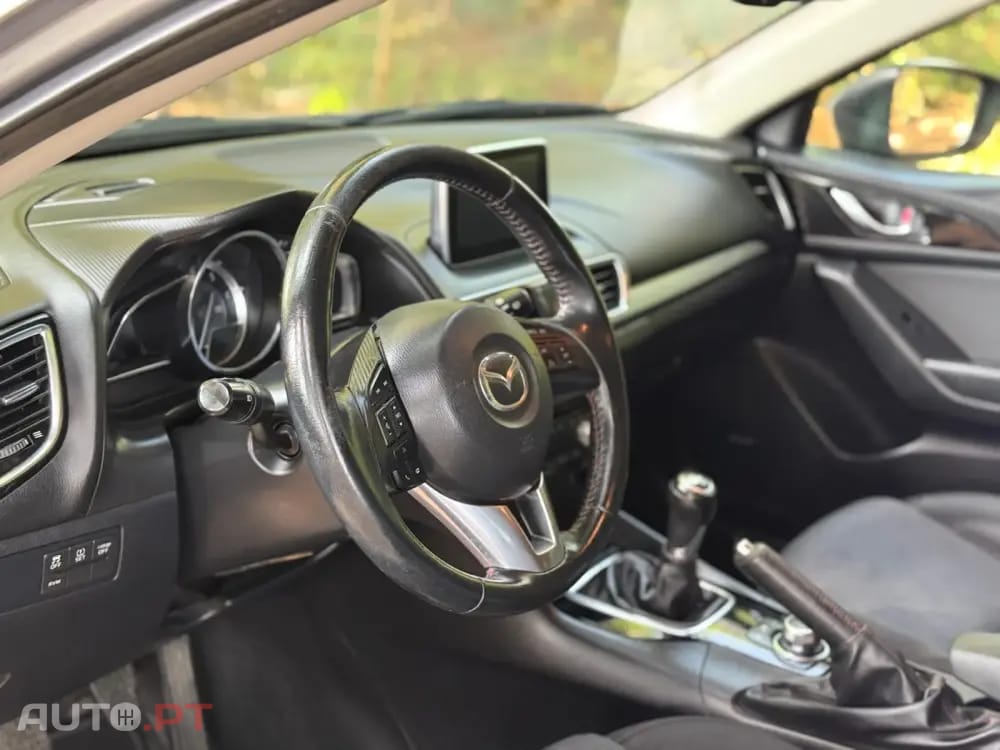 Mazda 3 1.5 Sky-D Excellence Pack Leather Navi