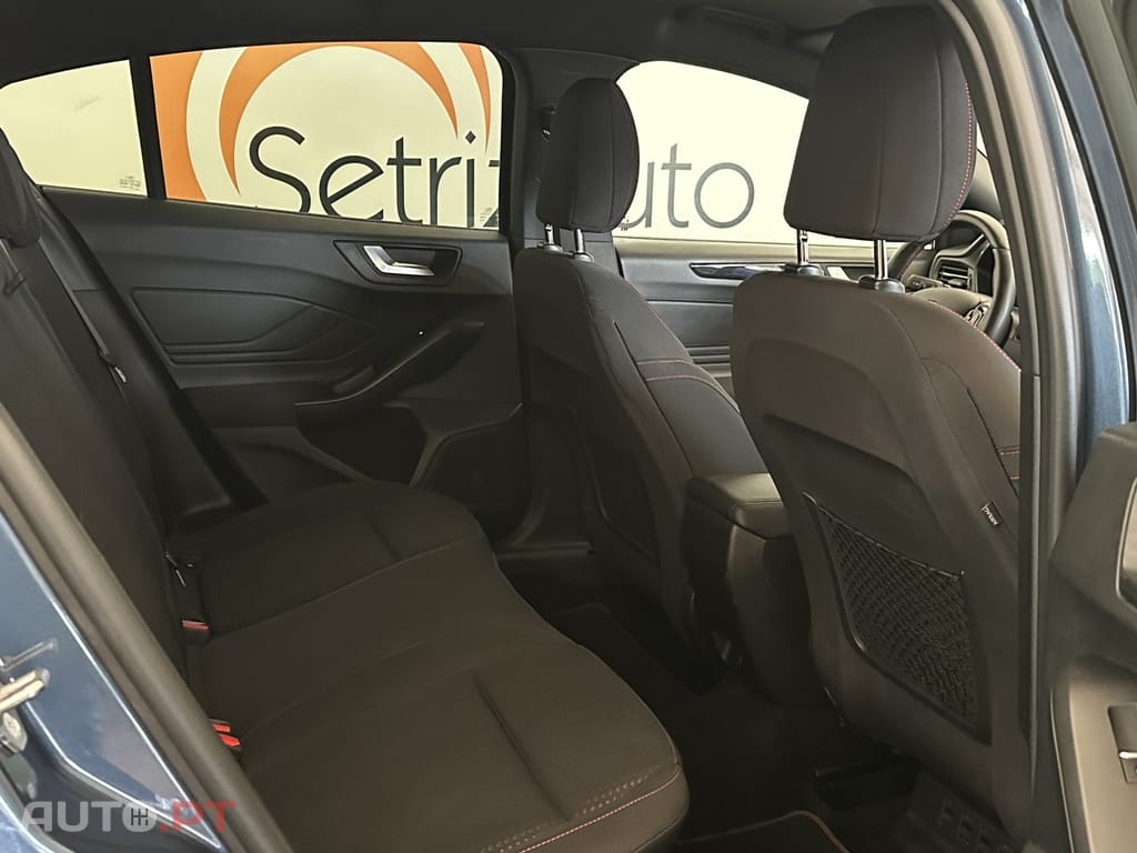 Ford Focus 1.0 EcoBoost MHEV ST-Line