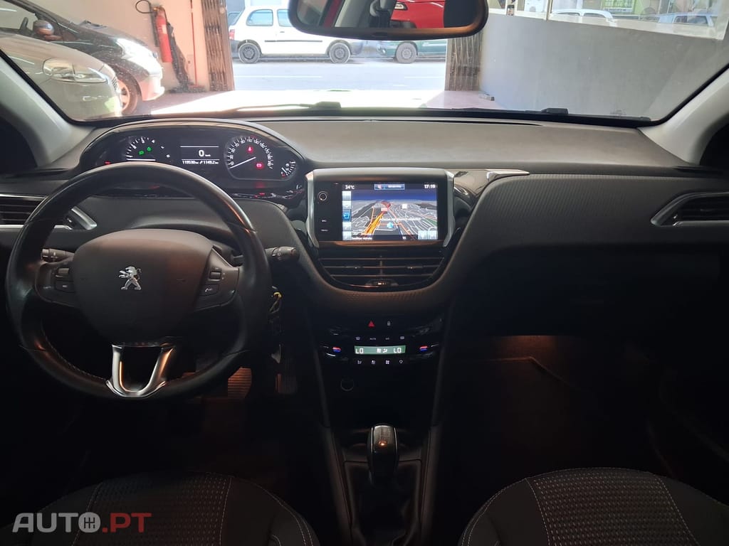 Peugeot 208 1.2 PureTech Style