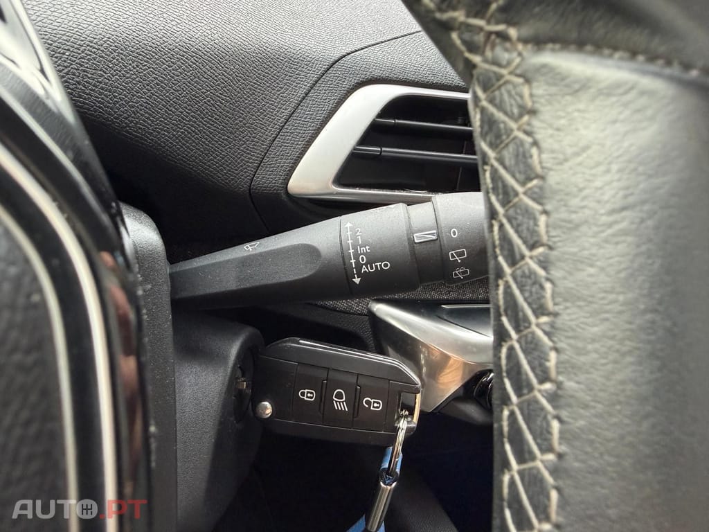 Peugeot 3008 1.5 BlueHDi Allure