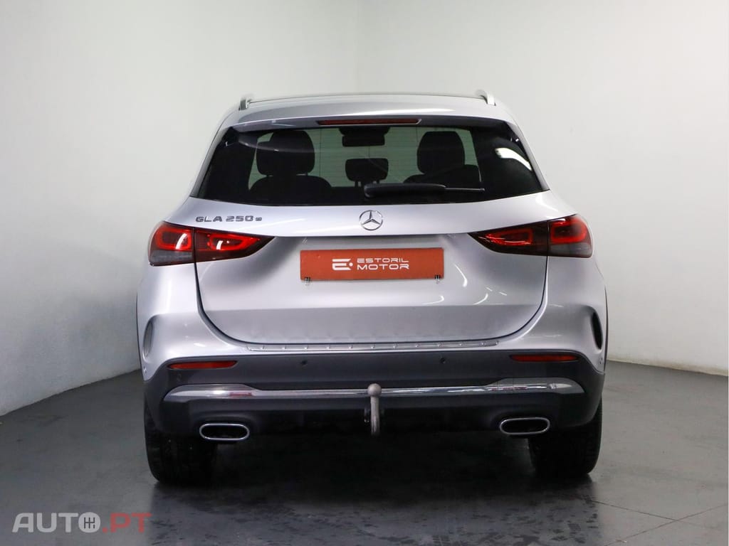 Mercedes-Benz GLA 250 e AMG LINE