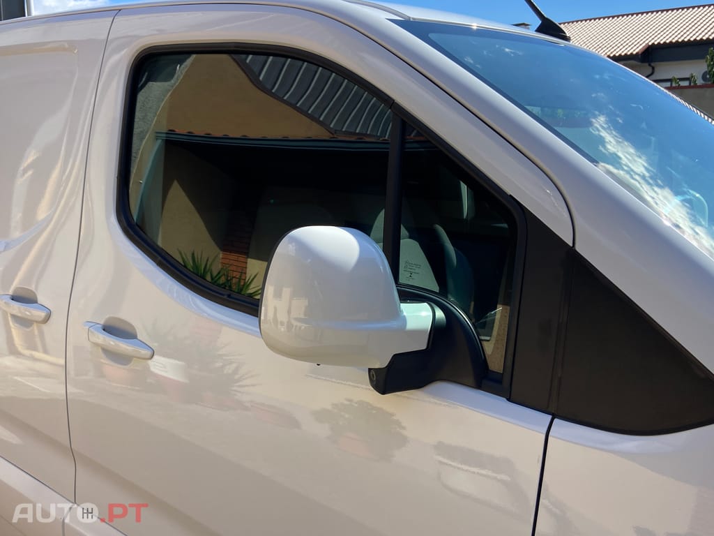 Citroen Berlingo 1.6 HDI 100 CV  CarPlay