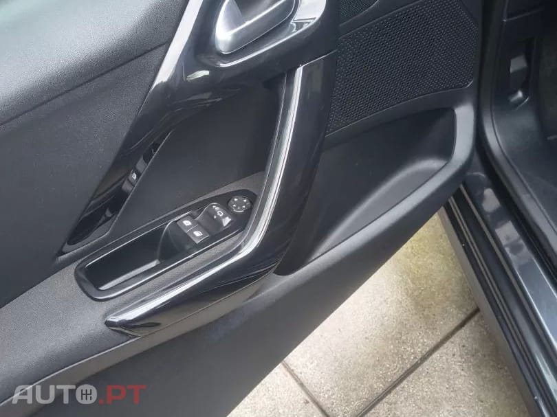 Peugeot 208 1.4 HDi Active