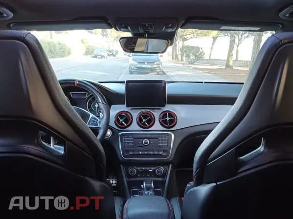 Mercedes-Benz CLA 45 AMG Shooting Brake 4-Matic