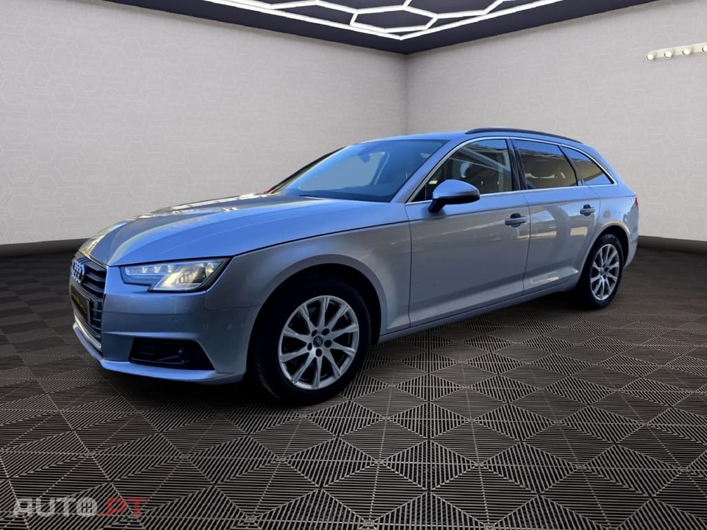 Audi A4 Avant 2.0 TDI DPF clean diesel quattro S tronic Attraction