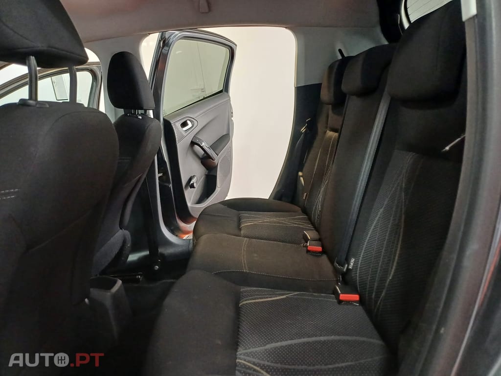 Peugeot 208 1.4 HDi Active