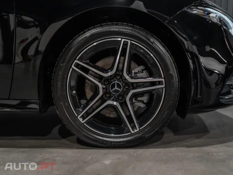 Mercedes-Benz A 250 e 8G-DCT AMG Line