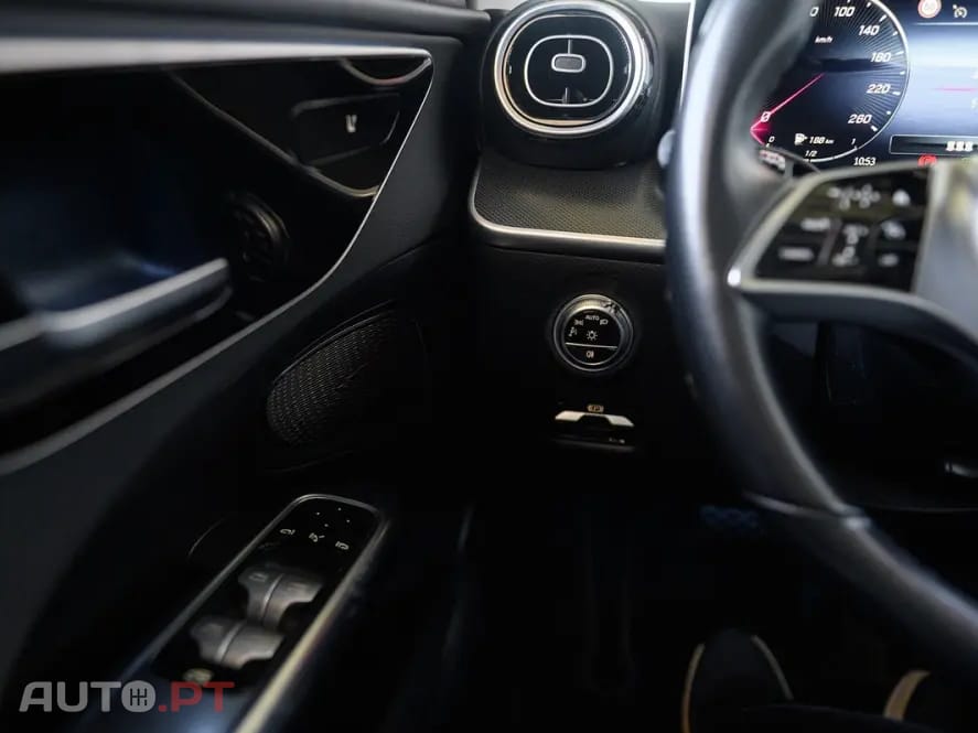 Mercedes-Benz C 300 e AMG Line