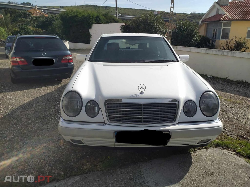 Mercedes-Benz E 220 d Elegance