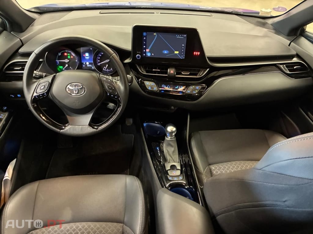 Toyota C-HR 1.8 Hybrid Dynamic Business +