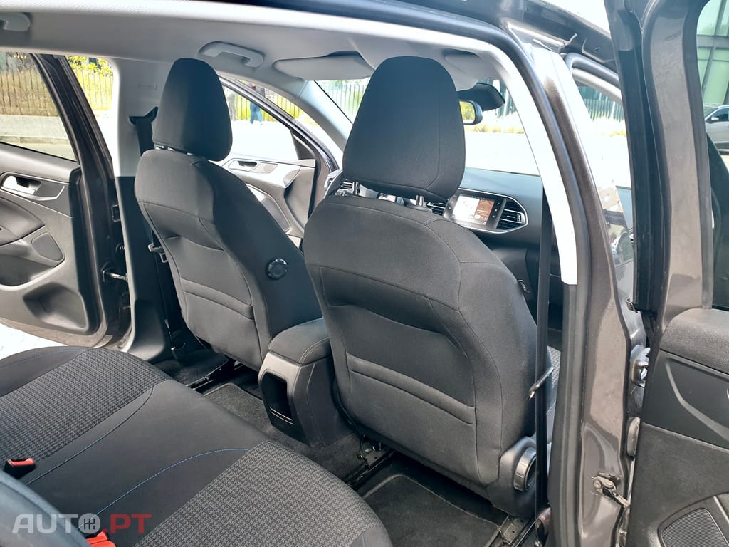 Peugeot 308 1.5 BlueHDi Style