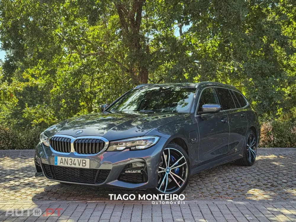 BMW 330 e Pack Desportivo M Auto