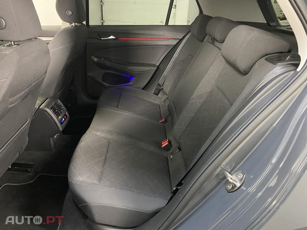 Volkswagen Golf 1.0 eTSI 110cv Life DSG Mhev