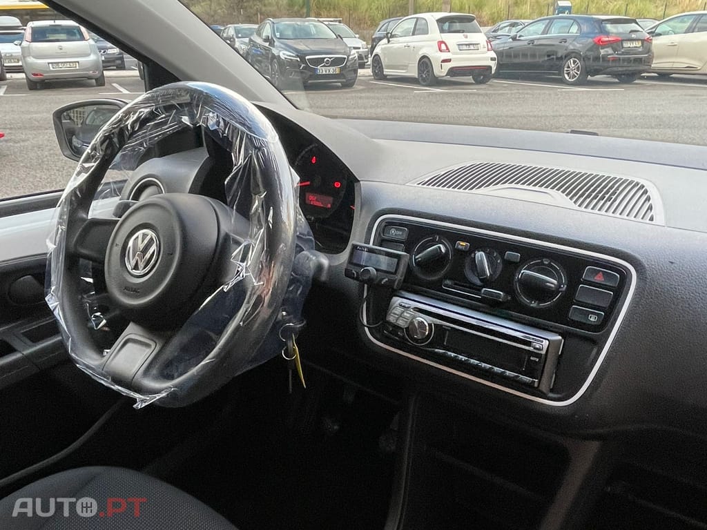 Volkswagen Up! UP! (BlueMotion ) BEATS