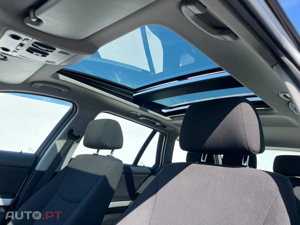 BMW 318 d Touring Line Sport