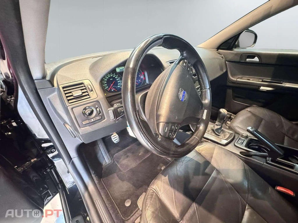 Volvo S40 1.6D R DESIGN 