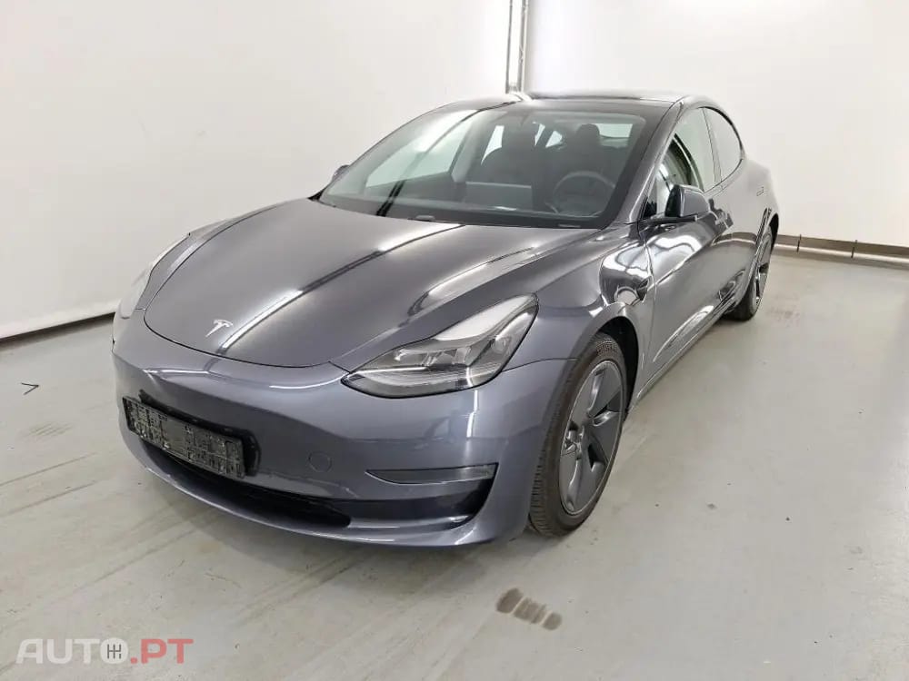 Tesla Model 3 Standard Range Plus RWD