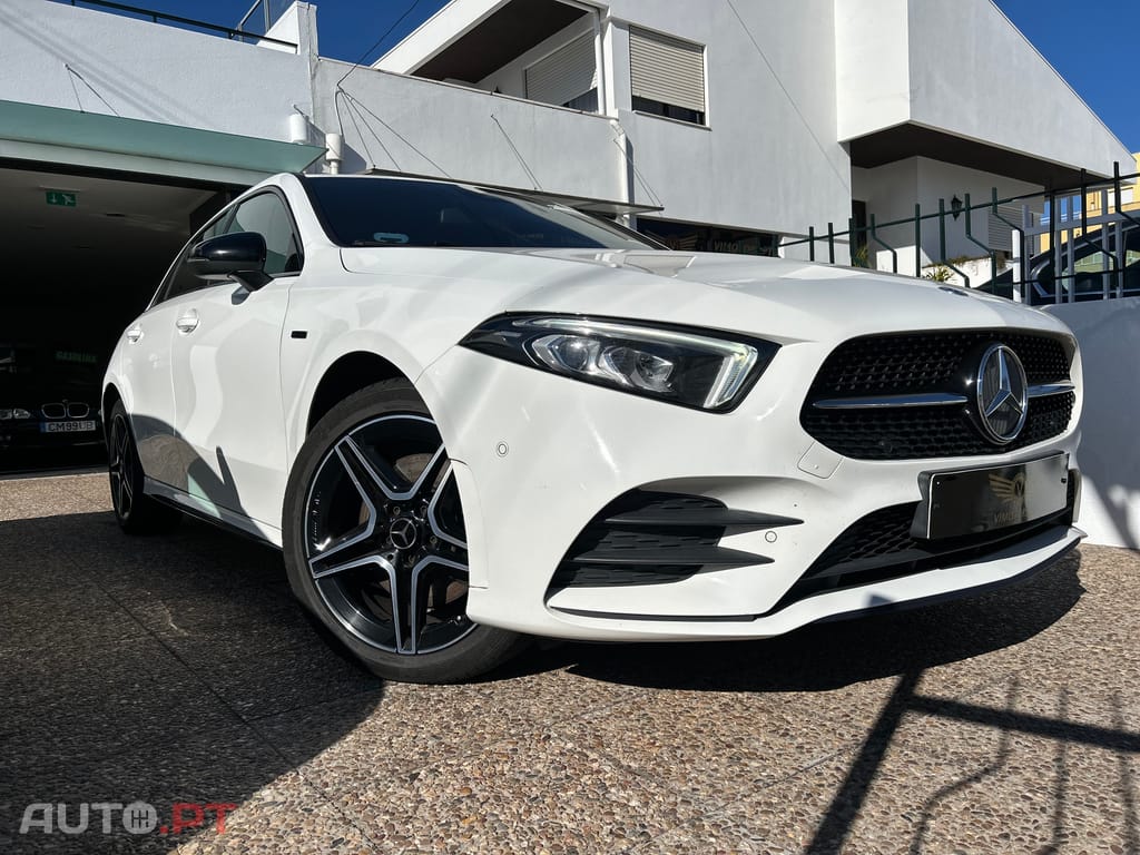 Mercedes-Benz A 250 e AMG Line