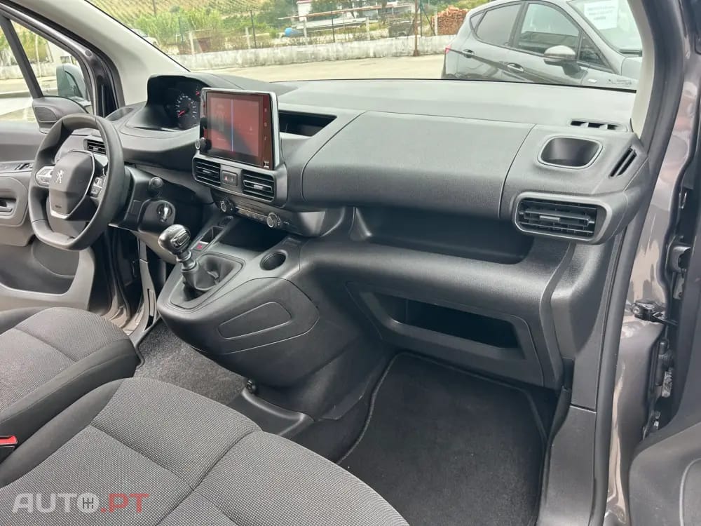 Peugeot Partner 1.5 BlueHDi Premium Standard Plus