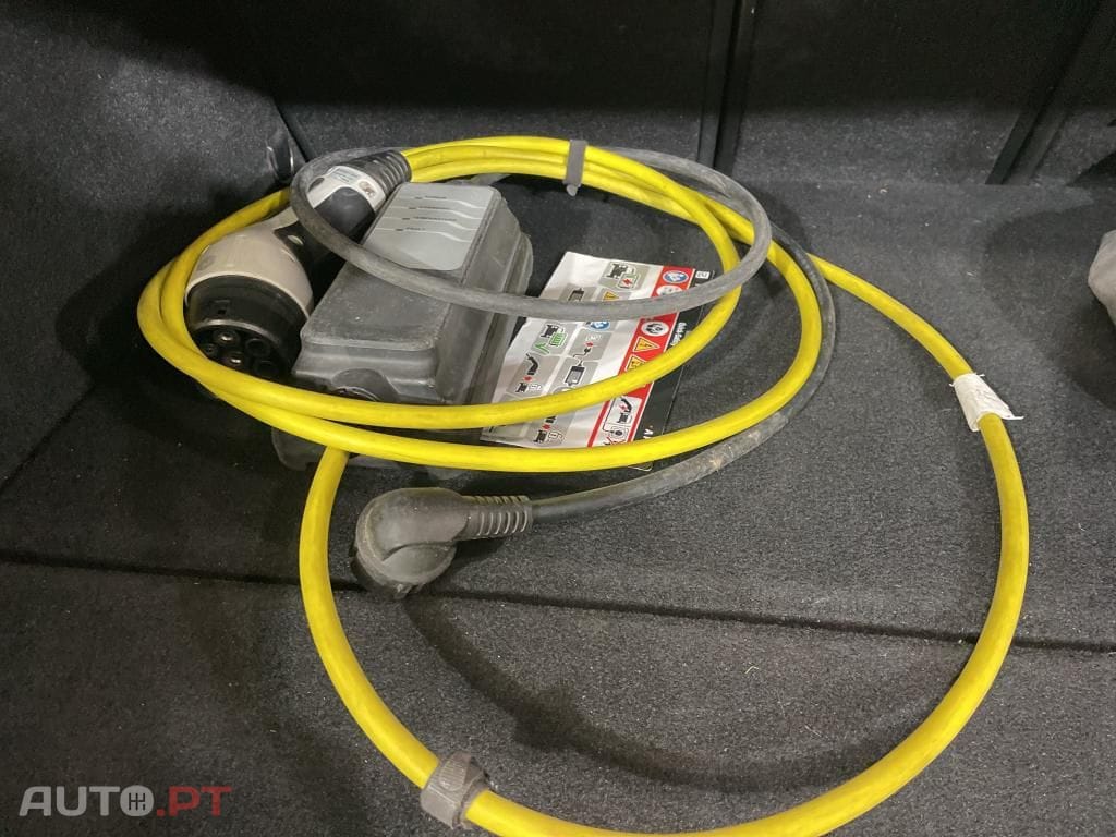 BMW 320 e Pack Essence Auto