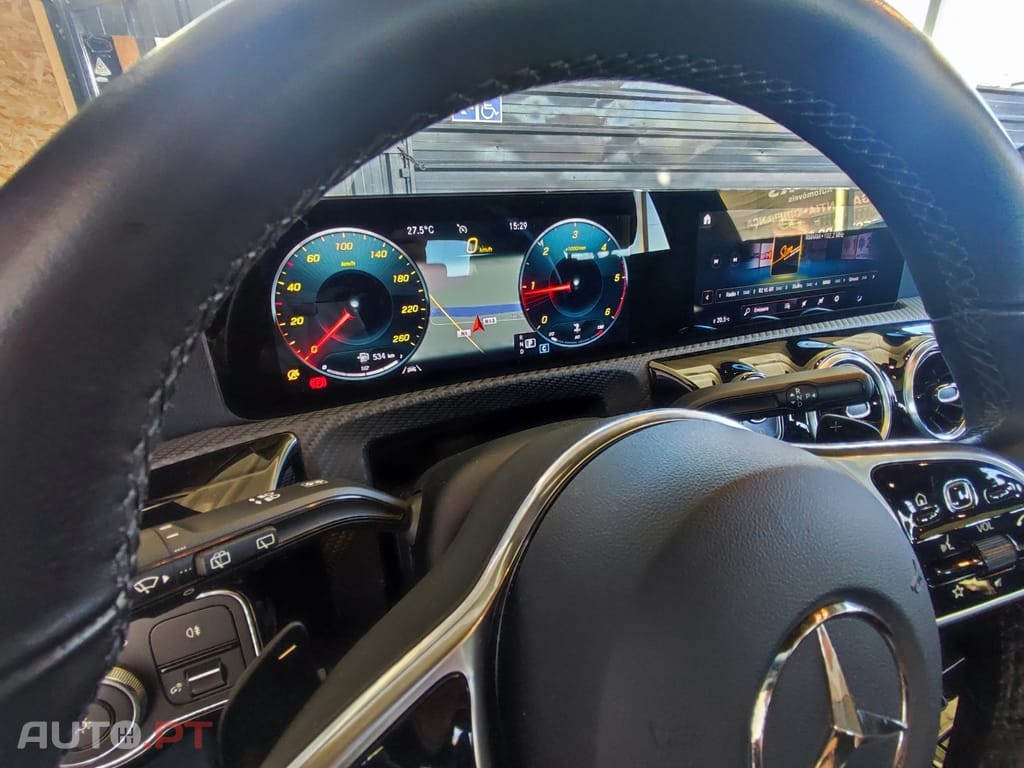 Mercedes-Benz CLA 180 d Shooting Brake 7G-DCT