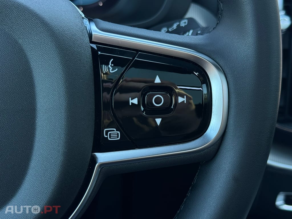 Volvo XC60 2.0 T6 PHEV Black Edition AWD