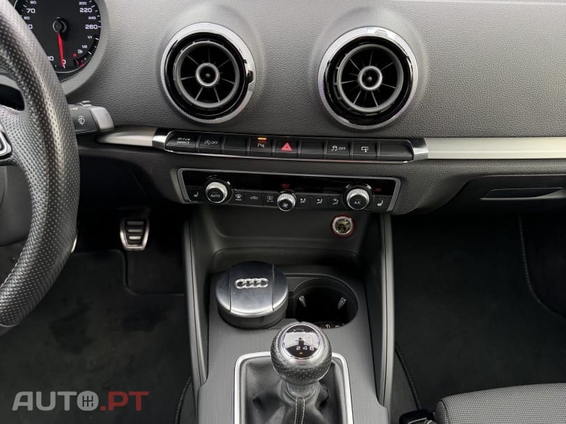 Audi A3 2.0 TDI (clean diesel) S line Sport Pack