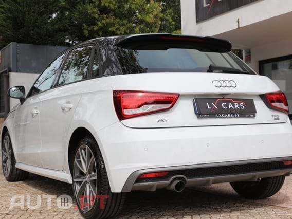 Audi A1 1.0 TFSI S-line