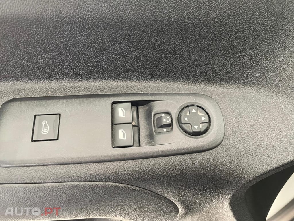 Citroën Berlingo 1.6 BlueHDi L1 — fotografia 12