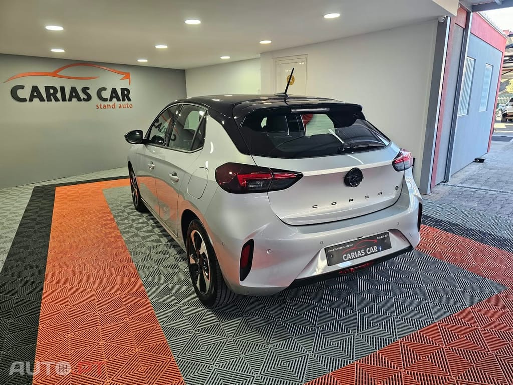 Opel Corsa 50 kWh GS — fotografia 6