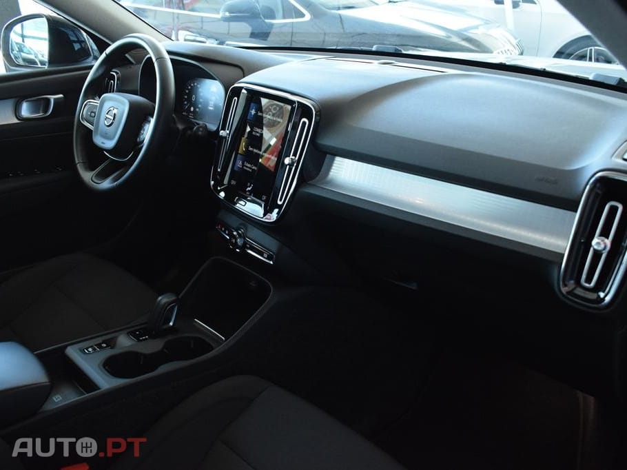 Volvo XC40 1.5 T5 PHEV R-Design Expression
