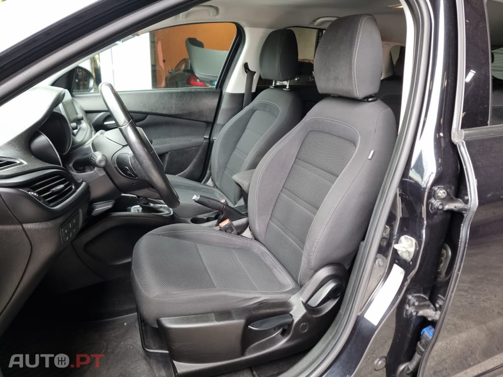Fiat Tipo 1.6 M-Jet Lounge DCT