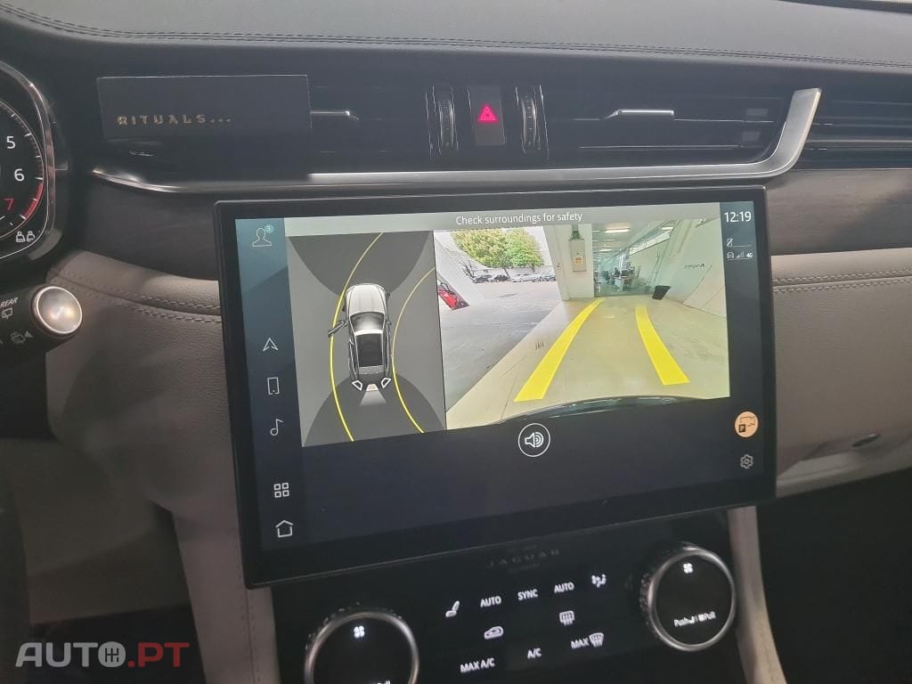 Jaguar F-Pace 2.0 P400e AWD SE