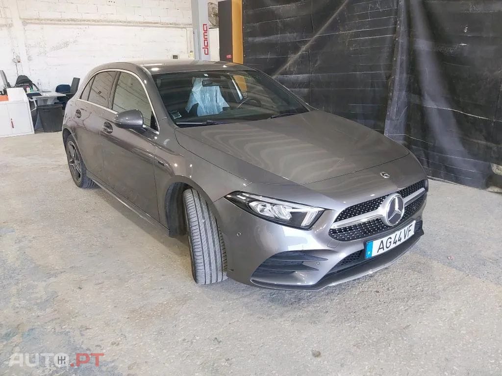 Mercedes-Benz A 250 e AMG Line