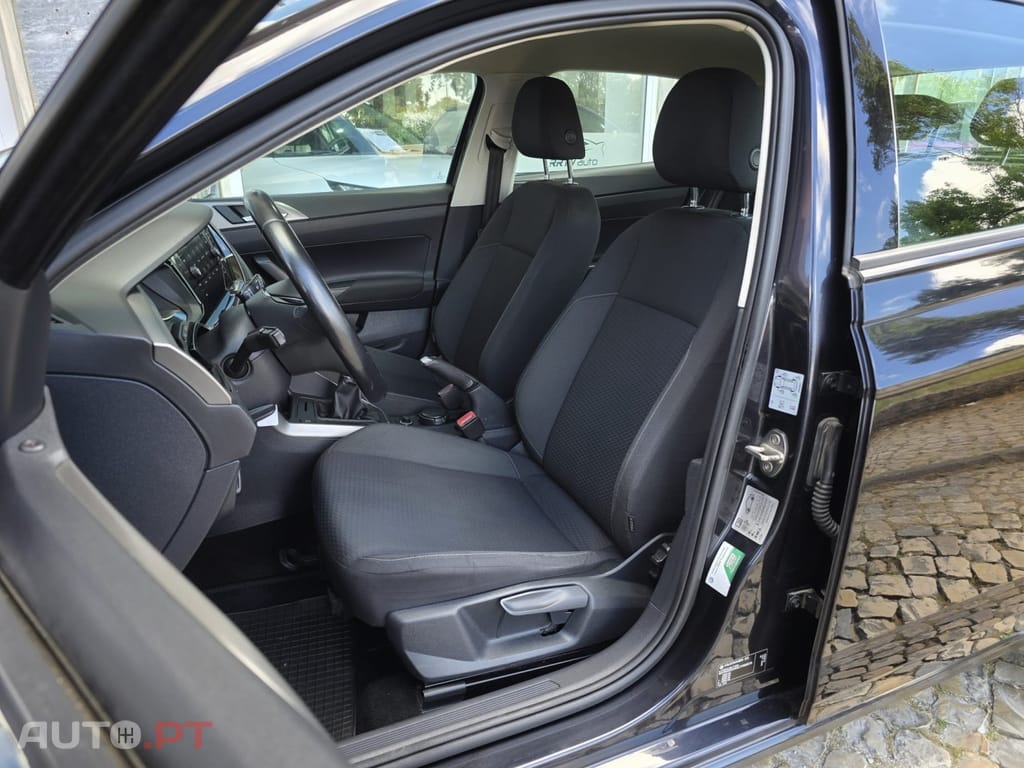 Volkswagen Polo 1.0 Confortline